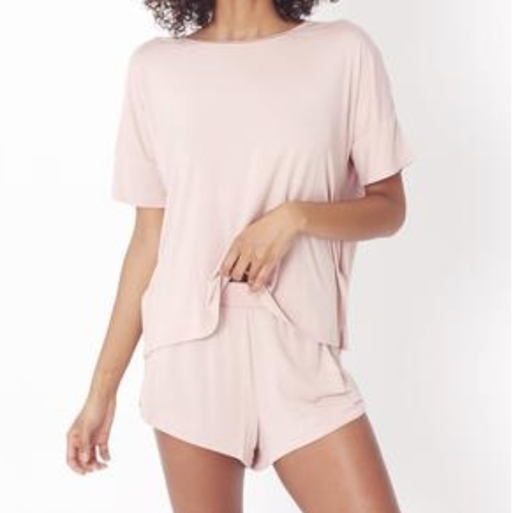 Recliner Other - NWT Recliner Sleep Tee Set in Blush